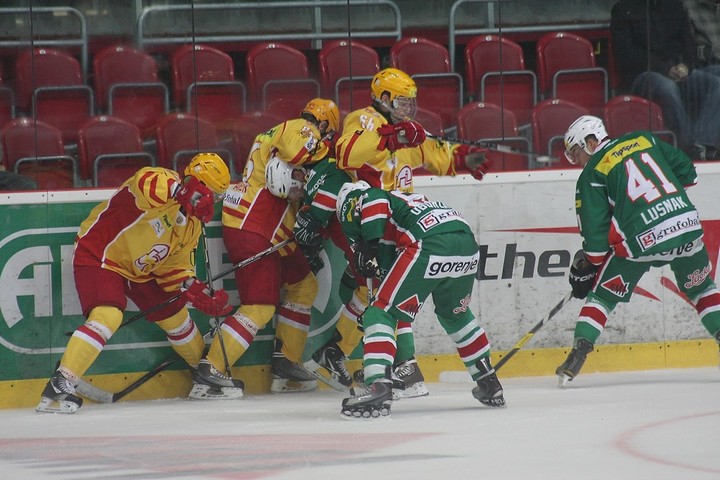 Radosť hrať opäť doma